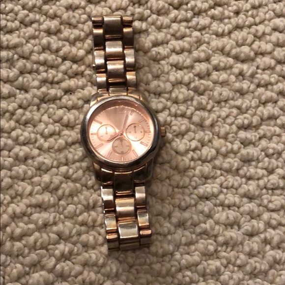 Watch - Picture 1 of 3